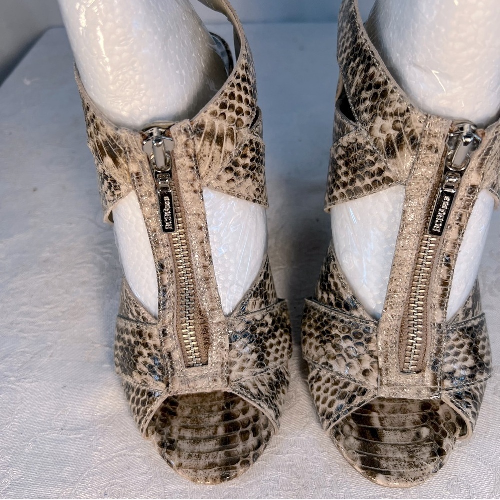 BCBGirls Malaya Shoes Peep Toe Faux Snakeskin Zipper Front 4” Heels Sling Back 6